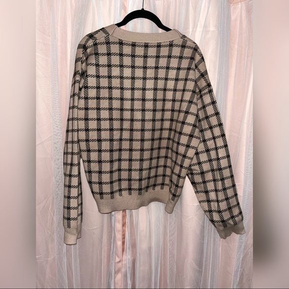 NWT Plaid Cardigan - Picture 2 of 2